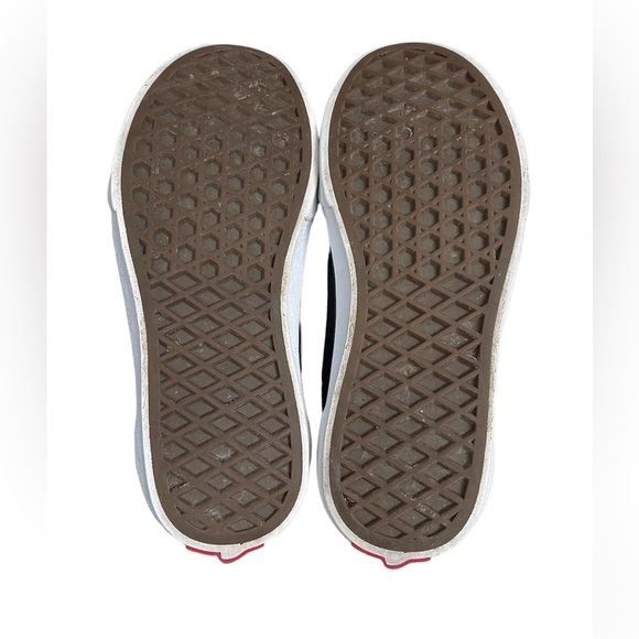 Converse All Star Low Tops color White Women’s size 7 - Picture 7 of 8